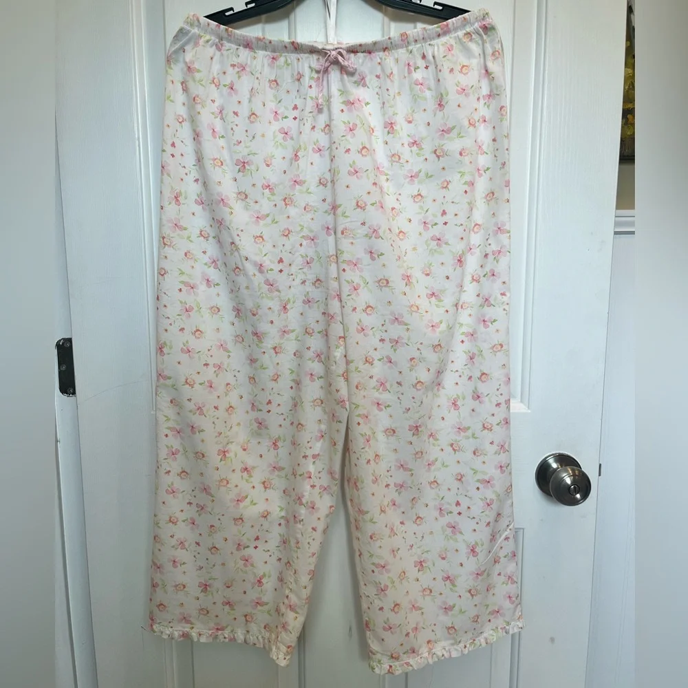 Floral Adonna Women’s Pajama Set - Picture 2 of 7
